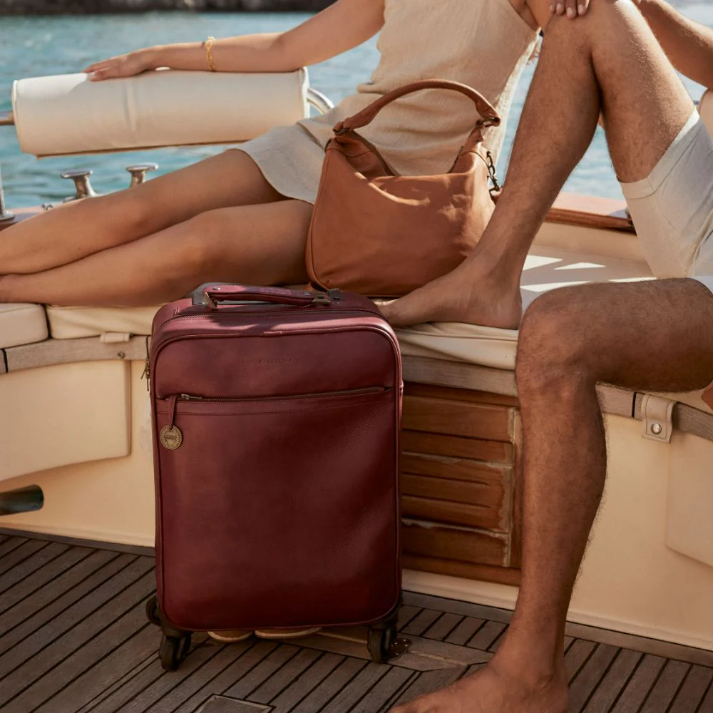 The Wanderer Cabin Suitcase - Image 37
